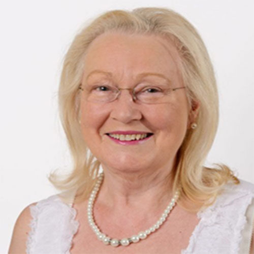 Dr Jeanie McIntee